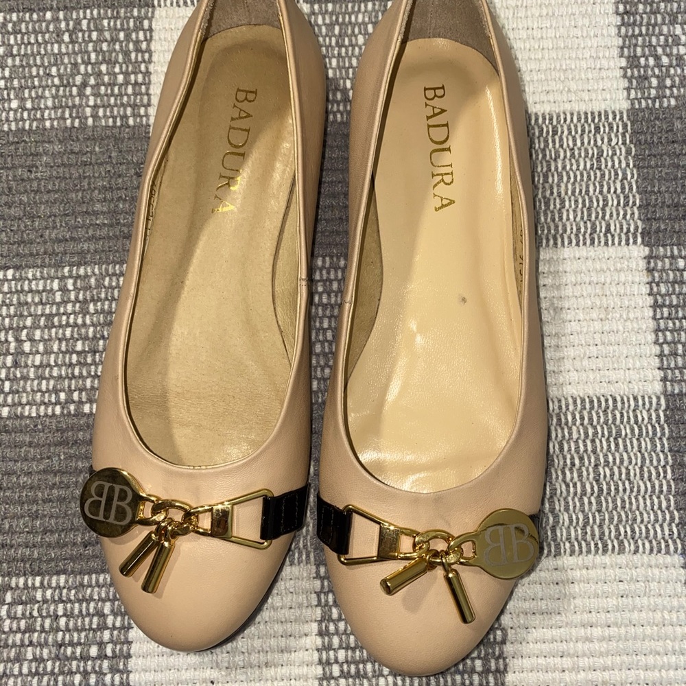 Leather flats; size 7.5 NEW